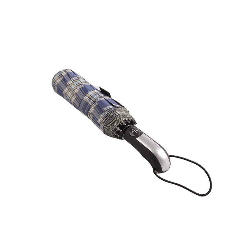 Umbrelă în trei ori în carouri cu dungi întunecate-0E6B0533